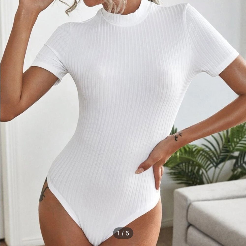SHEIN, White Mock Neck Rib-knit Bodysuit, Size M